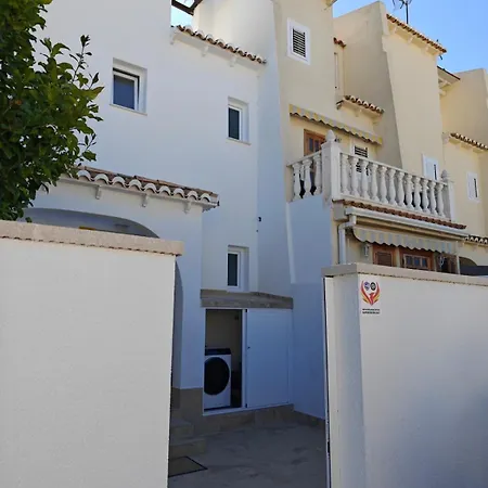 Balcones Feriehus *
